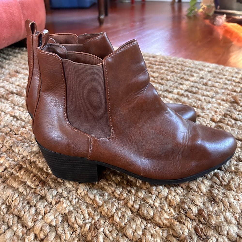 Forever 21 Camel Brown Chelsea Ankle Booties